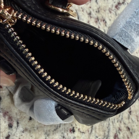 Victoria's Secret Black and Gold Key Holder - Picture 8 of 10